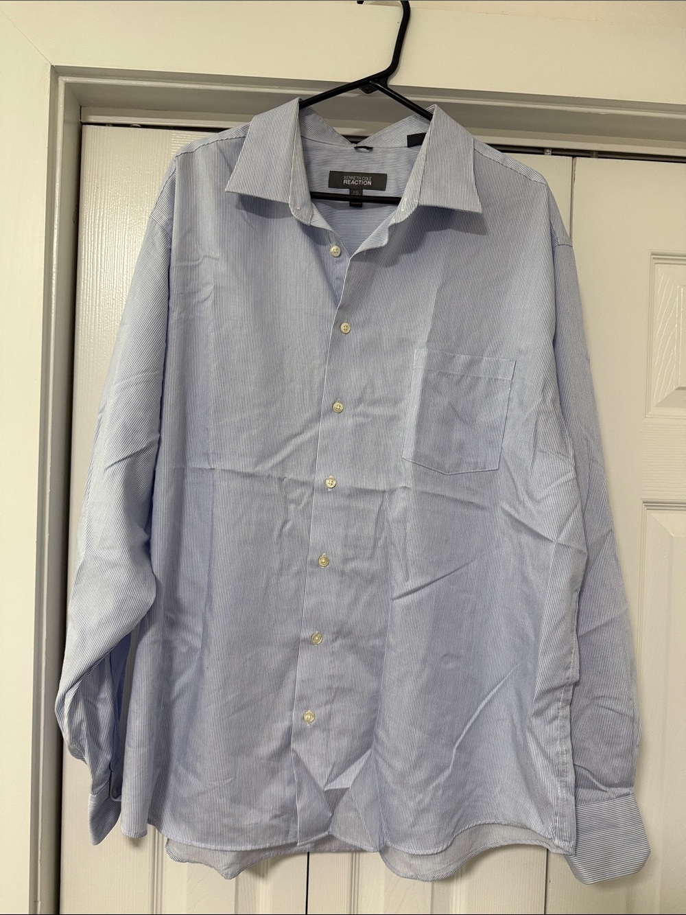 Men's Light Blue Button-Up Shirt
